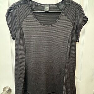 The North Face Women's Black Striped activewear Short Sleeve Tee size M